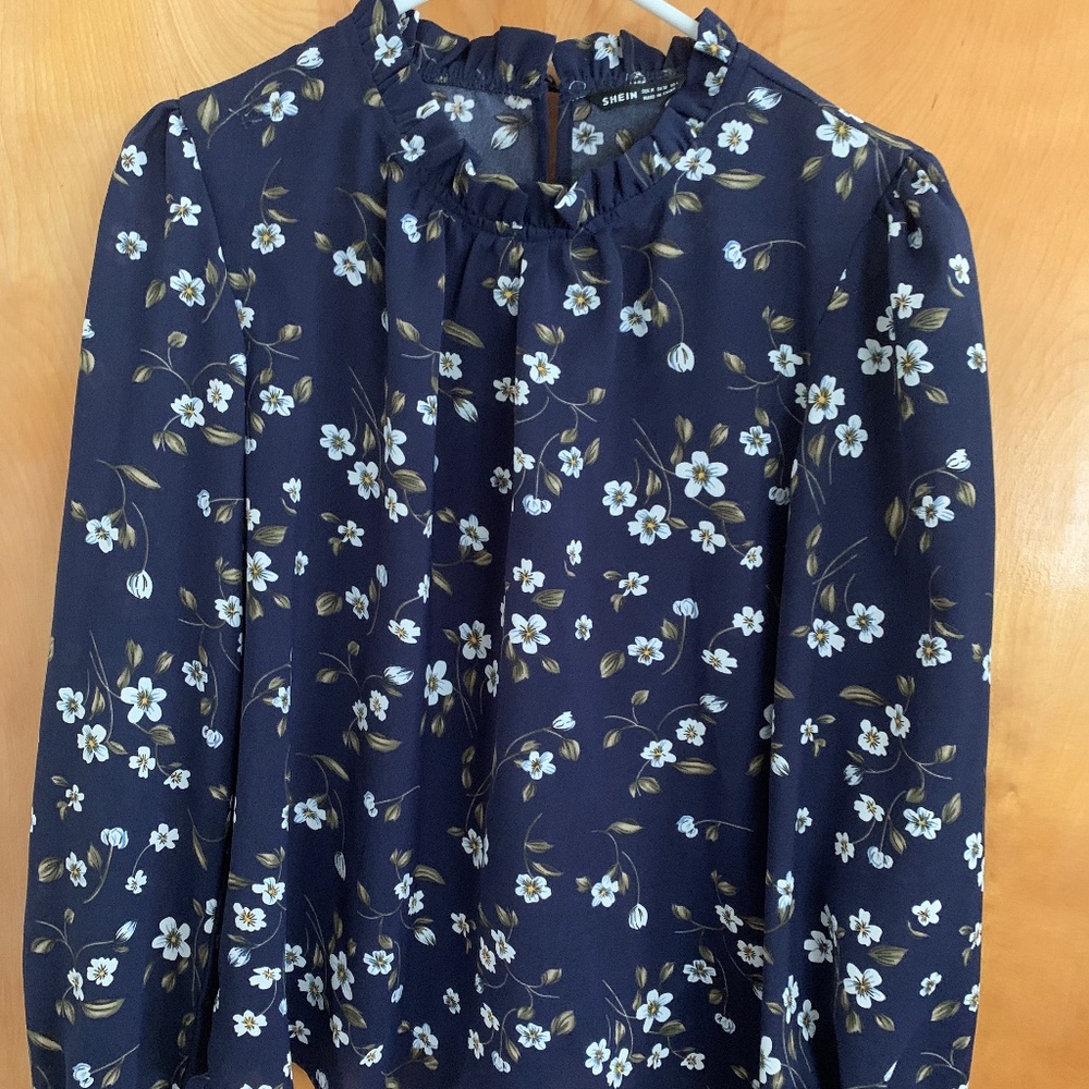 SHEIN Daisy Blouse Long Sleeve